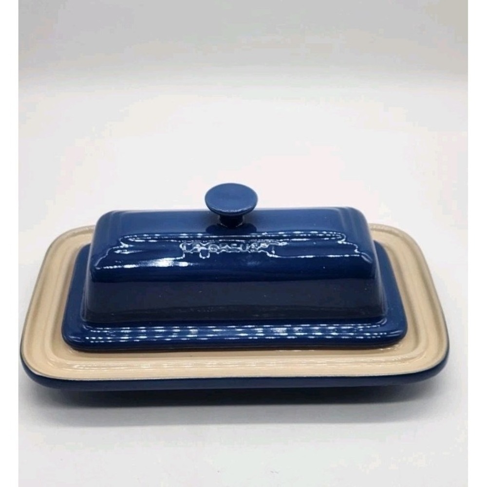 Le Creuset Signature Enamel Stoneware Ceramic Butter Dish Blue 17-25 7.5" x 4.25 - Picture 2 of 9